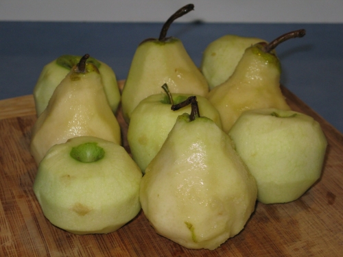 Pear, Apple and Cheddar Pie